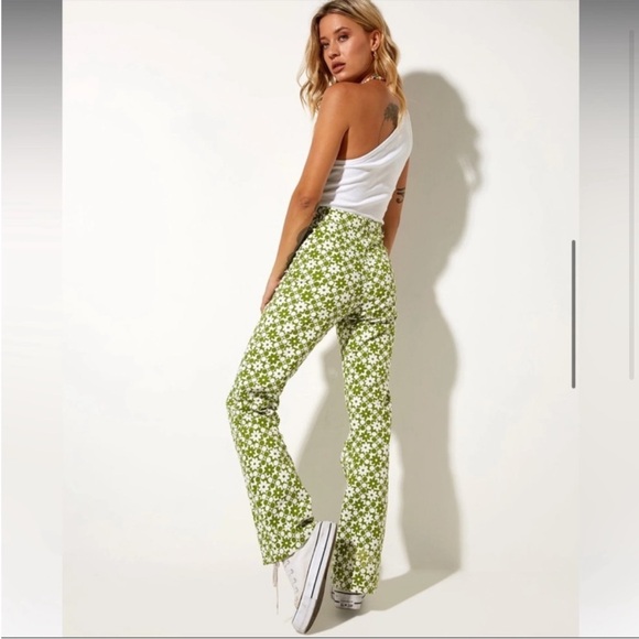 MOTEL ZOVEN TROUSER IN PATCHWORK DAISY GREEN - Picture 1 of 2